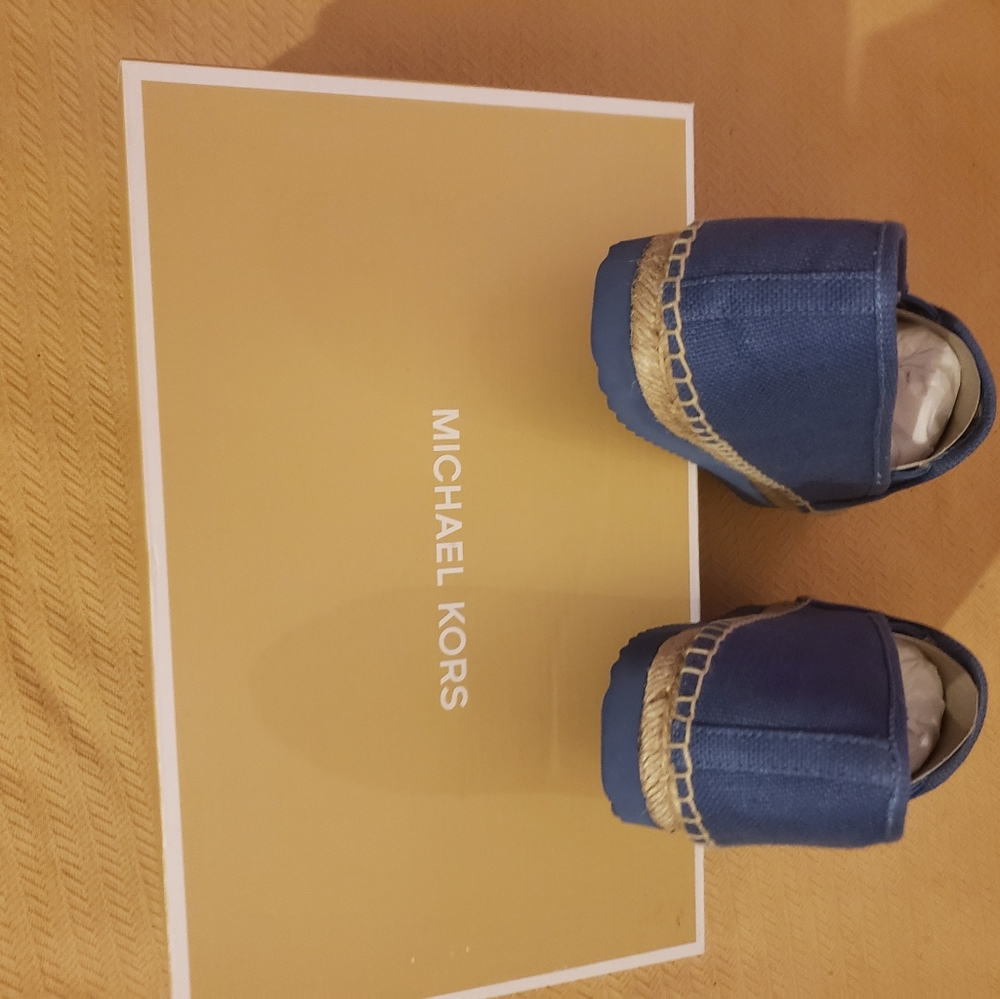 Michael Kors Hastings Espadrilles - Picture 4 of 7